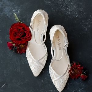 BRAND NEW BELLA BELLE CHELSEA IVORY SILK WEDDING HEELS SIZE 5.5